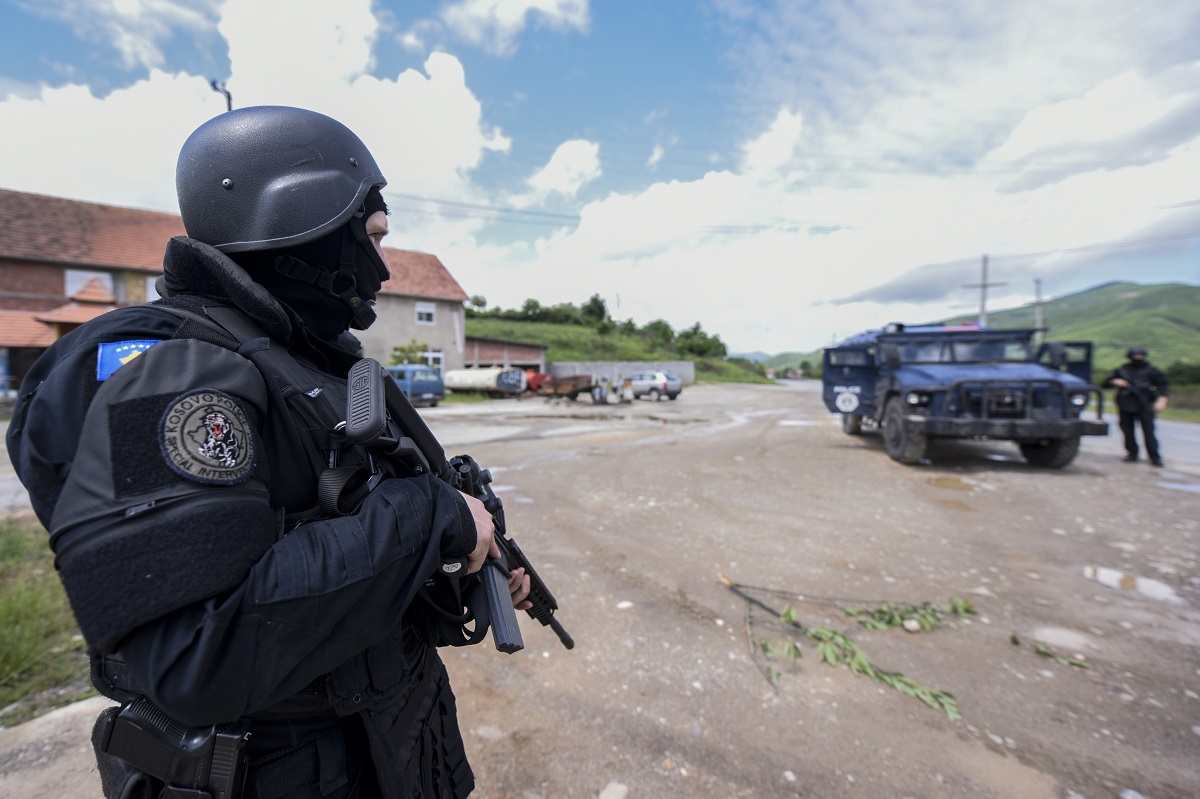 Na sjeveru Kosova ne rade dućani: Nema brašna i mlijeka zbog svađe sa Srbijom
